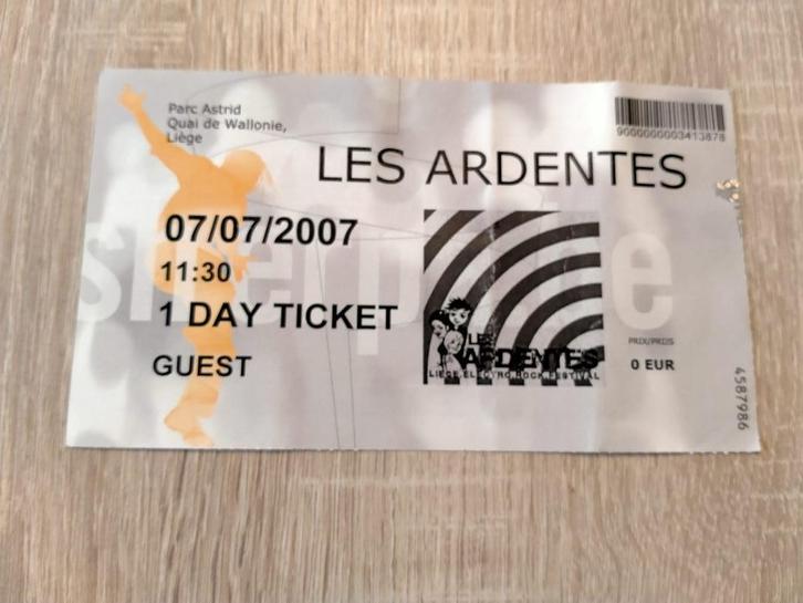 1 day ticket 7 juillet 2007 Les Ardentes Festival, Verzamelen, Muziek, Artiesten en Beroemdheden, Gebruikt, Overige typen, Ophalen