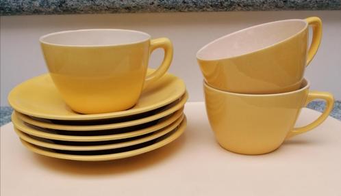 Gele Villeroy en Boch Luxembourg tassen en grote ondertassen, Antiek en Kunst, Curiosa en Brocante, Ophalen