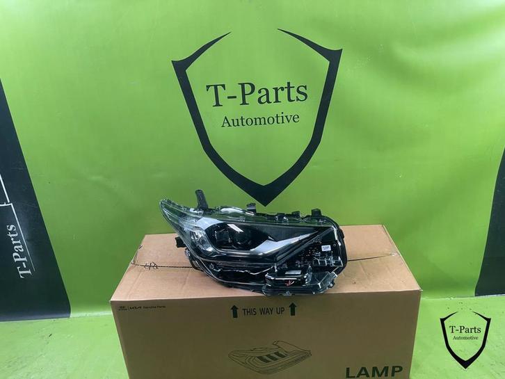 toyota auris koplamp rechts 8111002k60lamp, Auto-onderdelen, Verlichting, Toyota, Nieuw