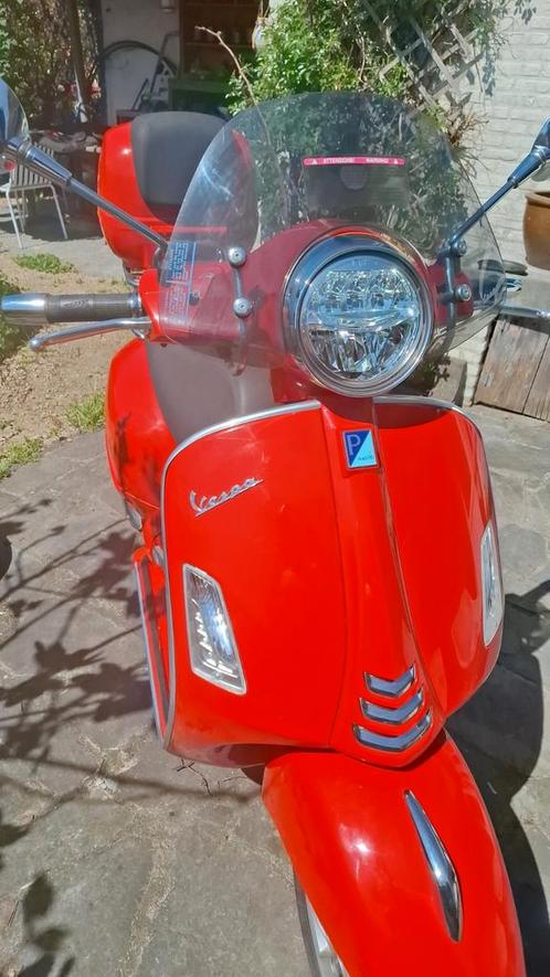 VESPA 300 GTS, Motoren, Motoren | Piaggio, Particulier, Scooter, 12 t/m 35 kW, 1 cilinder, Ophalen