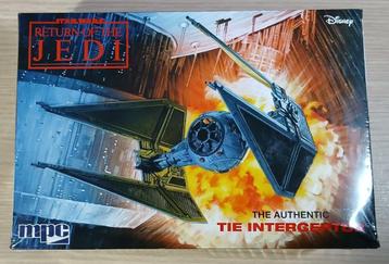 Kit Star Wars Tie Interceptor modèle MPC, Enlèvement ou Envoi, Comme neuf, Réplique