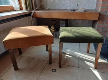 2 krukjes/stoeltjes/bankjes/voetbankjes beschikbaar voor biedingen