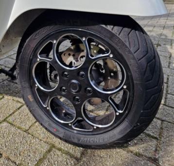 Exclusieve set velgen met banden vespa GTS/​GTS/GT NIEUW beschikbaar voor biedingen