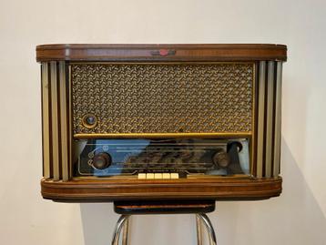 SBR 6854A buizenradio - werkt nog - Made in Belgium 1951 beschikbaar voor biedingen