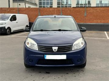 Dacia sandero 1.4mpi essence EURO4 183.000km / 10-2009, Autos, Achat, Boîte manuelle, Noir, 5 portes