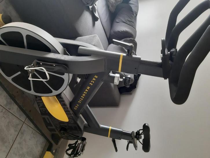 Race Magnetic Pro FitBike, Sport en Fitness, Fitnessapparatuur, Zo goed als nieuw, Crosstrainer, Borst, Buik, Metaal, Ophalen