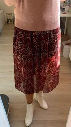 Donkerrode lange rok bloemetjes, Kleding | Dames, Rokken, Maat 38/40 (M), Nieuw, Ophalen of Verzenden, Inspiration Studio
