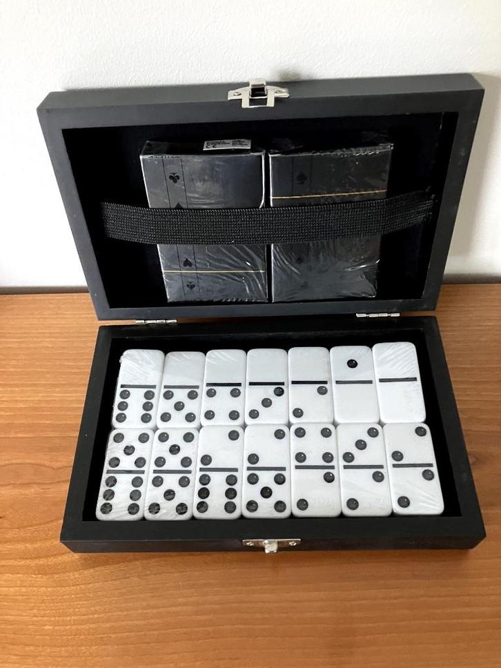 Spellenkistje nieuw, Hobby en Vrije tijd, Gezelschapsspellen | Overige, Nieuw, Ophalen of Verzenden