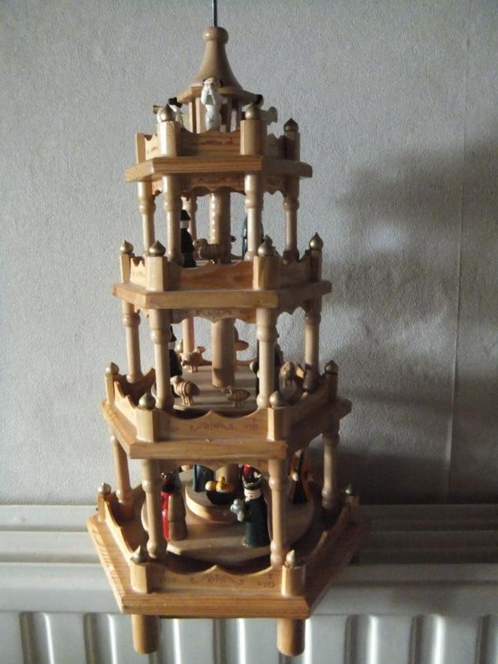 kerstpiramide, Diversen, Kerst, Gebruikt, Ophalen of Verzenden