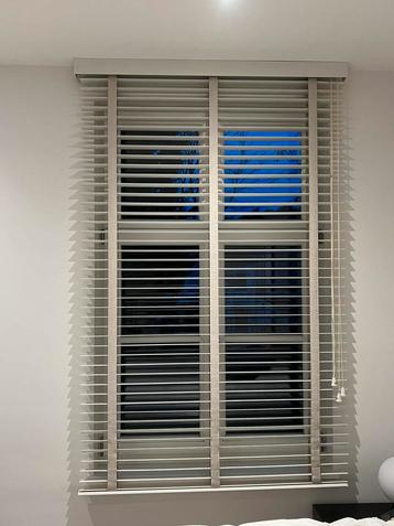 Luxaflex hout met flax boord 125 cm* 197 cm beschikbaar voor biedingen