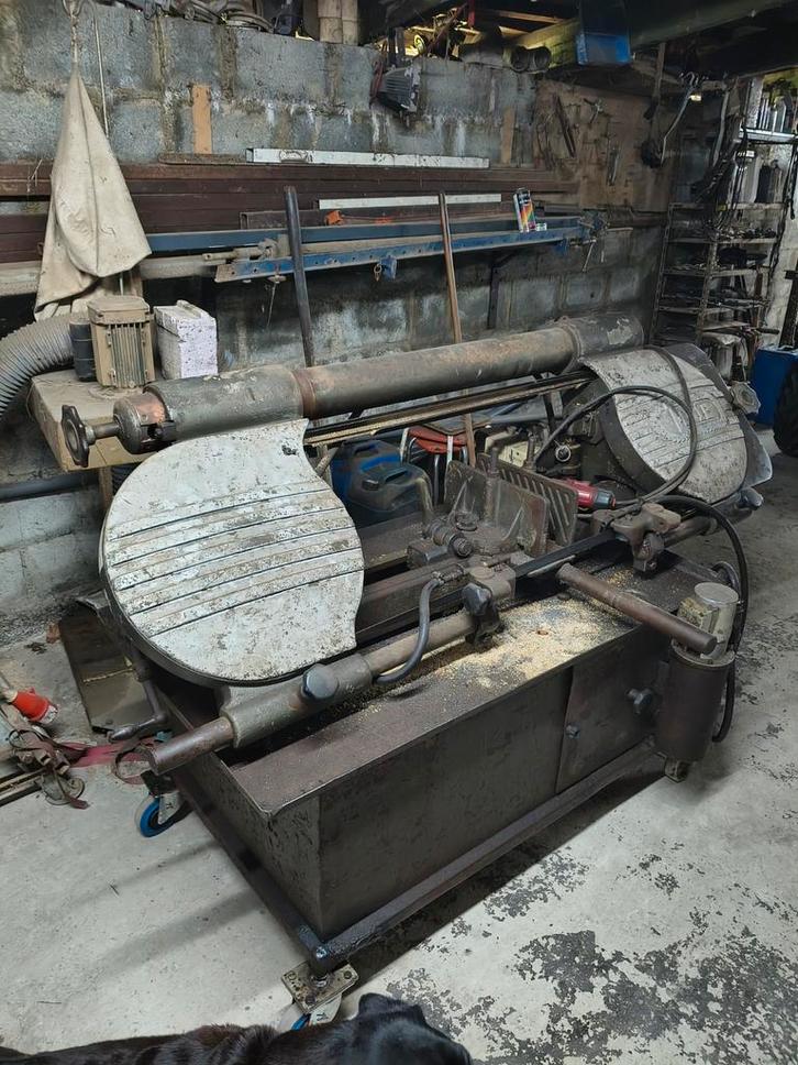 Scie à ruban ., Bricolage & Construction, Outillage | Scies mécaniques, Scie à ruban, Enlèvement