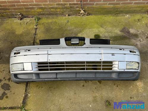 SEAT IBIZA 2 6K1 Zilver voorbumper 1993-2003, Auto-onderdelen, Carrosserie, Bumper, Seat, Voor, Gebruikt, Ophalen of Verzenden
