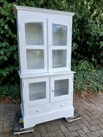 Landelijke vitrinekast, Ophalen