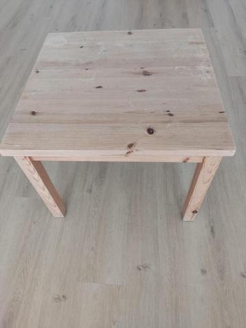 Solid Hevea salontafel beschikbaar voor biedingen