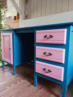 Eiken geverfde kinder bureau., Kinderen en Baby's, Kinderkamer | Commodes en Kasten, Zo goed als nieuw, Ophalen