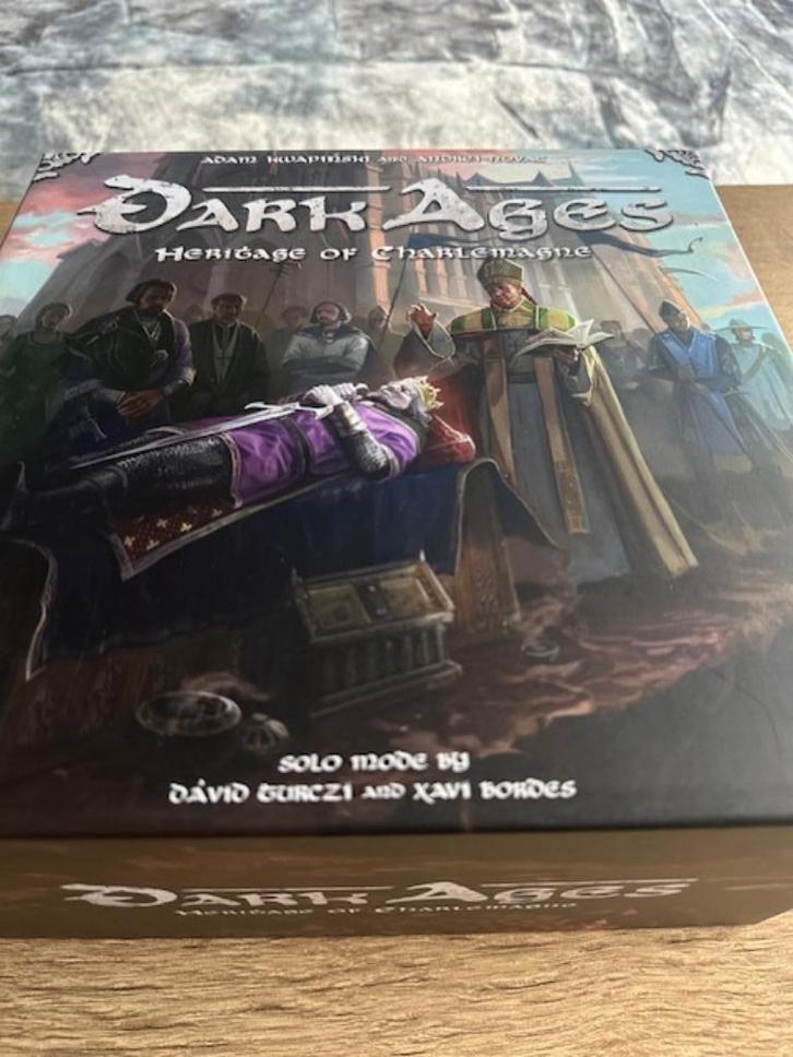 Bordspel - Dark Ages: Heritage of Charlemagne, Hobby en Vrije tijd, Gezelschapsspellen | Bordspellen, Zo goed als nieuw, Een of twee spelers
