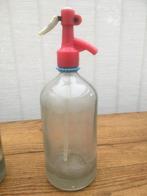 Sodafles. Sifonfles. Spuitfles. Met rode dop. Hoogte: 31,50, Verzenden