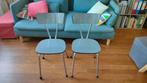 Deux chaises grises en formica, Maison & Meubles, Chaises, Utilisé, Enlèvement ou Envoi, Deux, Gris