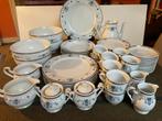 Service neuf Graf von Henneberg Germlany porcelaine 12pers, Antiek en Kunst, Ophalen of Verzenden