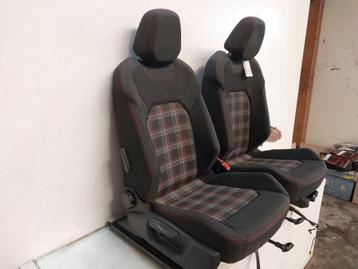 INTERIEUR Polo VI (AW1) (|2Q4881105H|2Q4881106H|) beschikbaar voor biedingen