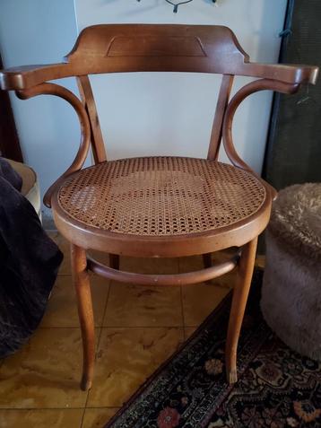 Fauteuil beschikbaar voor biedingen