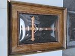 kruisbeeld onder gebombeerd glas, Antiek en Kunst, Ophalen of Verzenden
