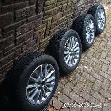 Toyota velgen met winter banden 205 60 R16 96H als nieuw beschikbaar voor biedingen