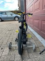 Kinderfiets B-twin 16 inch met zijwieltjes + balanstrainer, Fietsen en Brommers, Fietsen | Kinderfietsjes, Ophalen, Zijwieltjes