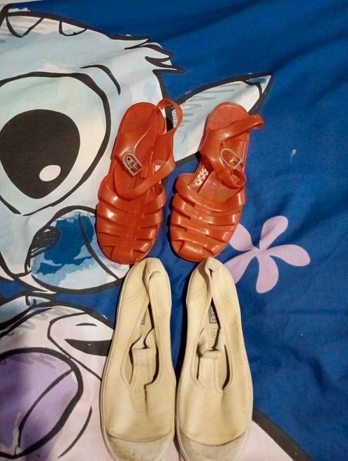 Sandale et pentoufle vous l'acheter sur vinted voir la descr, Kinderen en Baby's, Babykleding | Schoentjes en Sokjes, Gebruikt