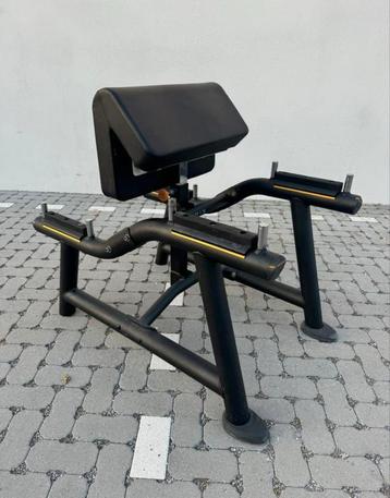 Banc Matrix Preacher Curl Biceps Scott !  disponible aux enchères