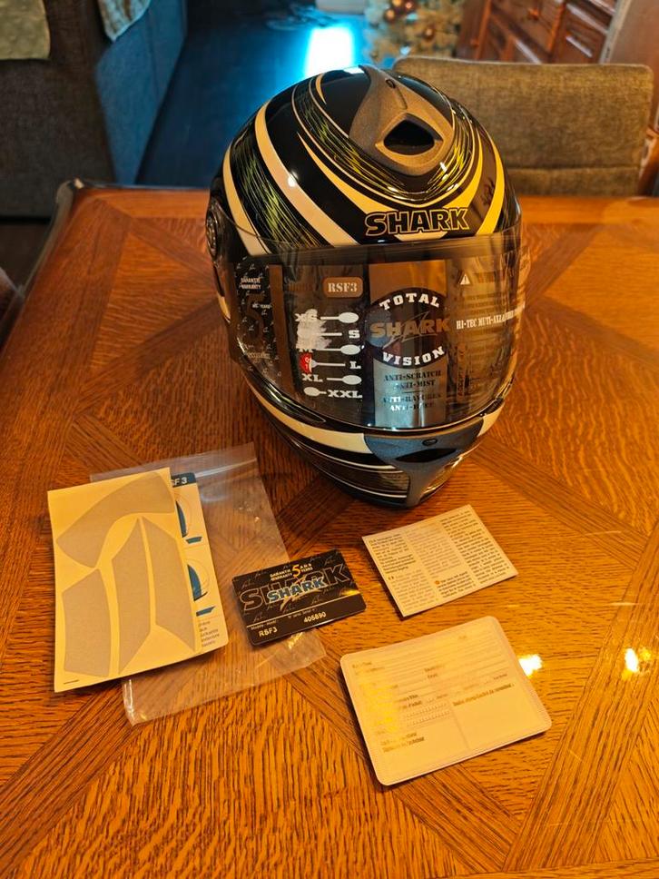 SHARK rsf3 splinternieuwe helm, Motoren, Kleding | Motorhelmen, Shark, Ophalen of Verzenden
