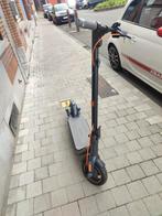 trotinette électrique ( prix 600 euros ), Vélos & Vélomoteurs, Comme neuf, Step électrique (E-scooter), Ninebot, Enlèvement
