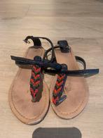Slippers - 35, Gedragen, Sandalen of Muiltjes