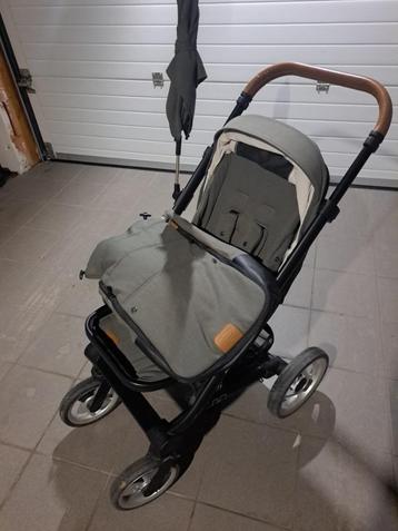 Mutsy Nio Luxe kinderwagen buggy voetenzak parasol regenhoes, Kinderen en Baby's, Buggy's, Ophalen of Verzenden, Zo goed als nieuw