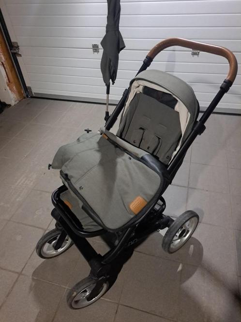 Mutsy Nio Luxe kinderwagen buggy voetenzak parasol regenhoes, Kinderen en Baby's, Buggy's, Zo goed als nieuw, Regenhoes, Verstelbare rugleuning