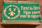 Ancien paquet de tabac THREE MILLS/FLEUR DE LUXE/6FR00, Collections, Articles de fumeurs, Briquets & Boîtes d'allumettes, Enlèvement ou Envoi