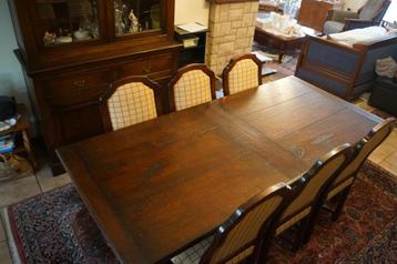 Eetkamer beschikbaar voor biedingen