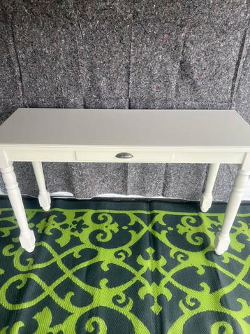 Side table/bureau beschikbaar voor biedingen