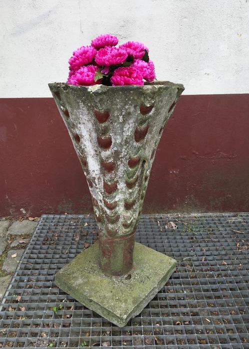 Oude betonnen tuinvaas, Tuin en Terras, Tuinvazen, Gebruikt, Ophalen