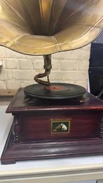 Ancien gramophone HMV à manivelle, Ophalen