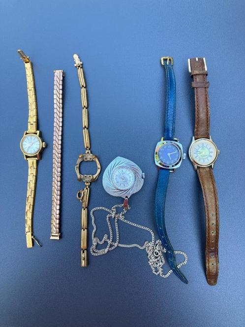 4 oude dameshorloges en bandjes, Handtassen en Accessoires, Horloges | Dames, Ophalen of Verzenden