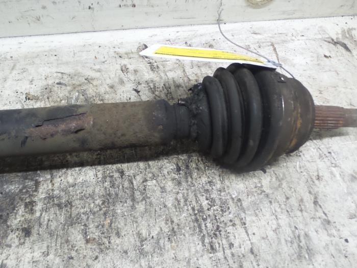 Aandrijfas rechts-voor van een Seat Cordoba, Auto-onderdelen, Remmen en Aandrijving, Seat, Gebruikt, 3 maanden garantie, Ophalen of Verzenden