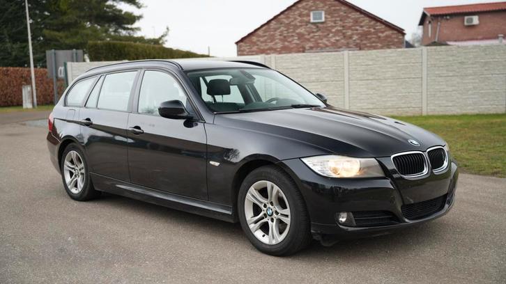 BMW 318d Touring (Station) — 2011 — 179 000 km, Autos, BMW, Particulier, Série 3, Capteur de pluie, Diesel, Break, Boîte manuelle