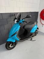 Piaggio Zip Iget 2023 4Takt Snorscooter ( Alarm Led ), Fietsen en Brommers, Ophalen, Zip
