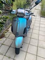 Vespa sprint a klasse 50 cc met val beugels en alarmsysteem, Ophalen