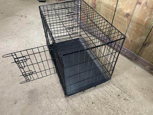 Metalen bank met 2 deuren en opvouwbaar 76 x 46 x 53 (H) ste, Dieren en Toebehoren, Hondenbenches, Gebruikt, Ophalen