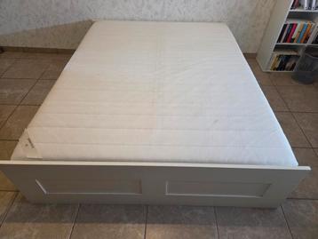 Bed met lattenbodems en matras, Enlèvement, Utilisé, Sommier