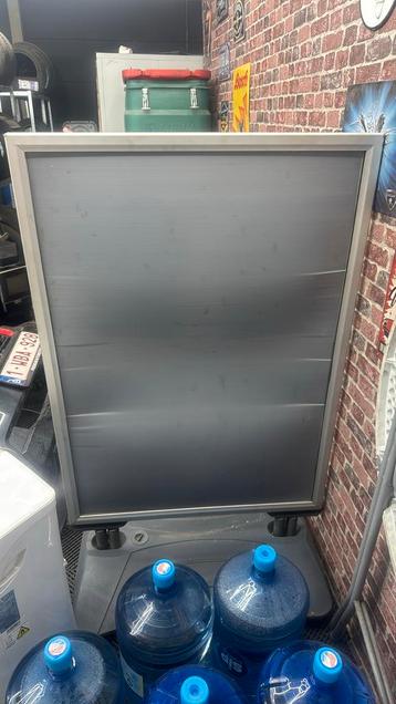 Trottoirstop van zware kwaliteit beschikbaar voor biedingen