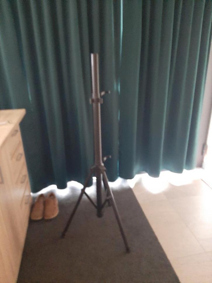 1 statief voor luidsprekers,1 licht splash en 2 luidsprekers, Muziek en Instrumenten, Standaarden, Gebruikt, Licht of Laser, Speaker