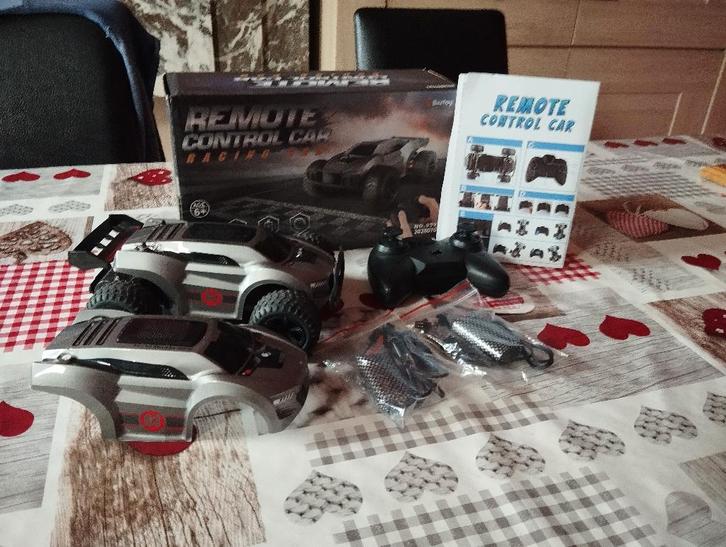 Voiture télécommandée, Hobby & Loisirs créatifs, Modélisme | Radiocommandé & Téléguidé | Voitures, Comme neuf, Voiture off road